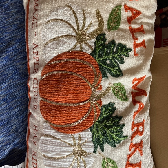 Harvest Falls Pillow - Picture 2 of 6
